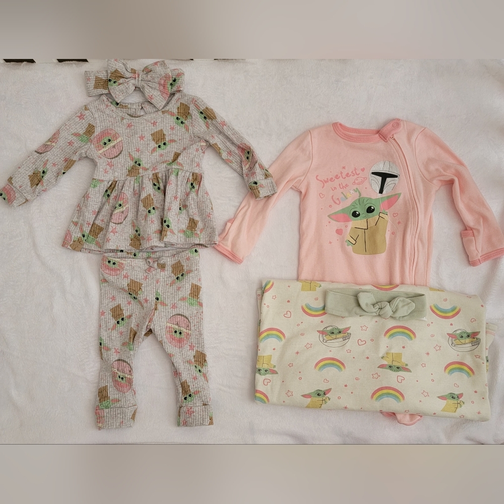 Star Wars Baby Yoda baby girl outfits with swaddle blanket. 0-6 months.